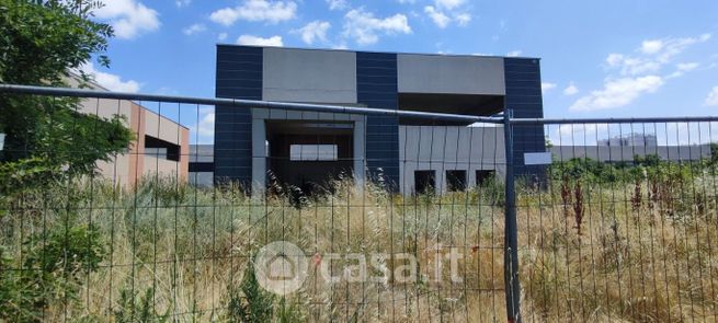 Capannone in commerciale in Strada Privata Archimede