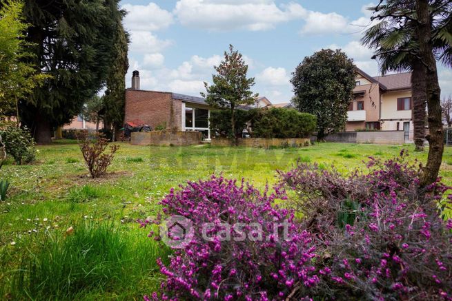 Villa in residenziale in 