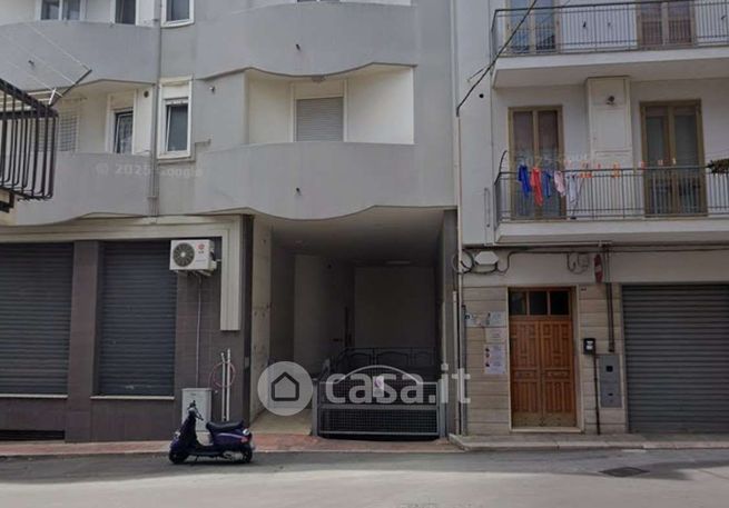 Box/posto auto in residenziale in Via Brindisi
