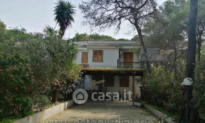Villetta a schiera in residenziale in Via Schirra