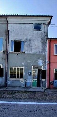 Villetta a schiera in residenziale in Via Argine Destro