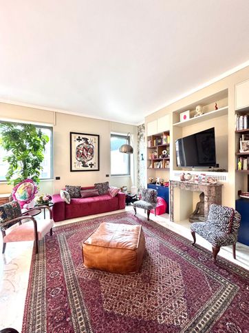Appartamento in residenziale in Viale Coni Zugna 11