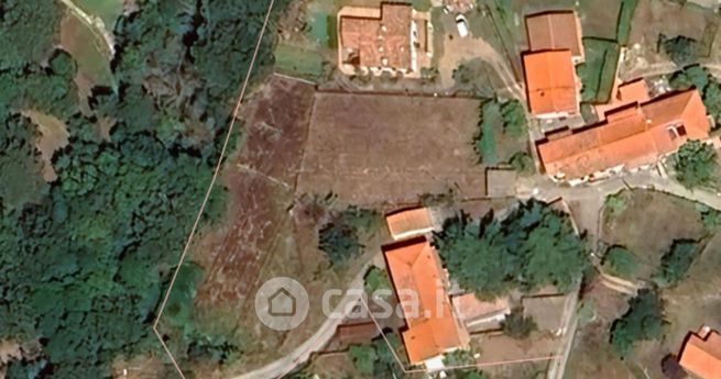 Terreno edificabile in residenziale in Località la Tezia 19