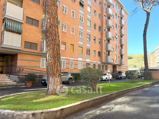 Appartamento in residenziale in Via Angelo Emo