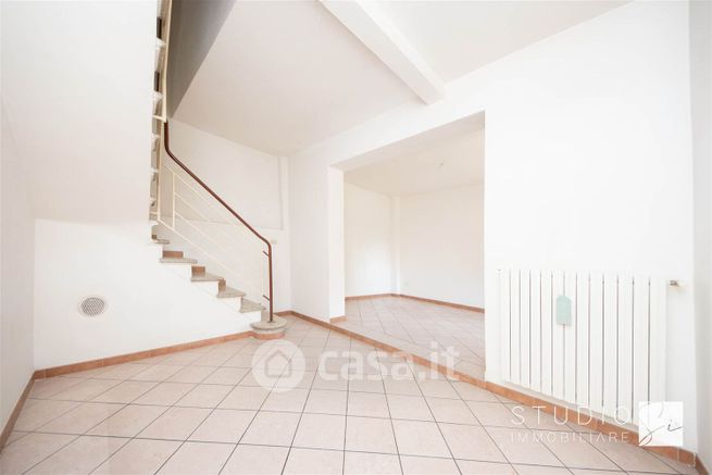 Casa indipendente in residenziale in