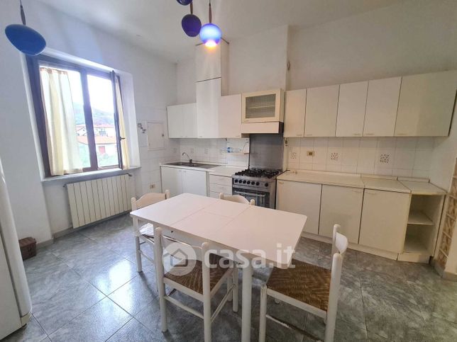 Appartamento in residenziale in Via Ricciallo 4