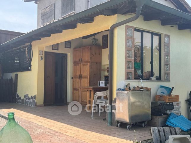 Casa indipendente in residenziale in Via Valle Carniera 13