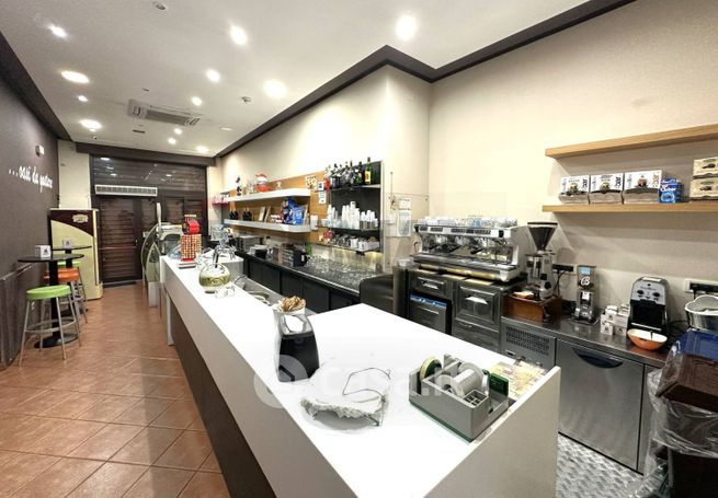 Attivitã /licenza (con o senza mura) in commerciale in Corso Vittorio Emanuele 455