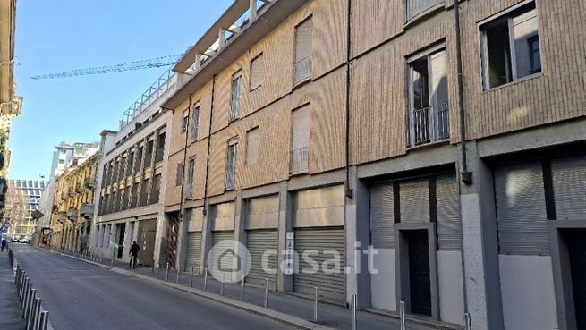 Ufficio in commerciale in Via Varese 8