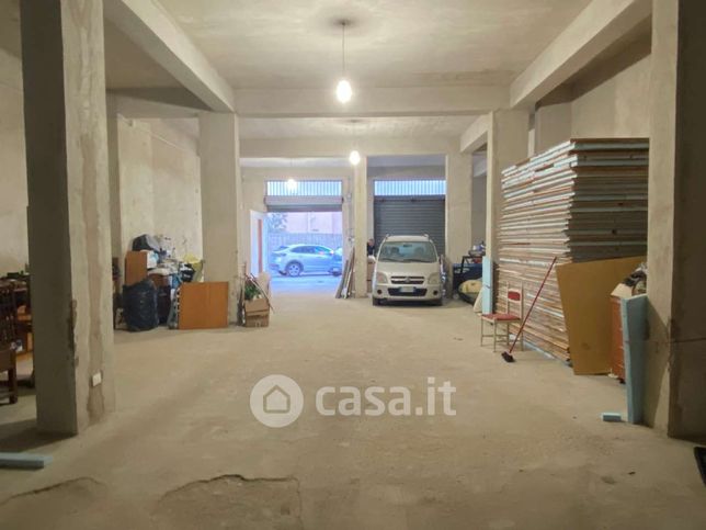 Garage/posto auto in residenziale in Via Mori