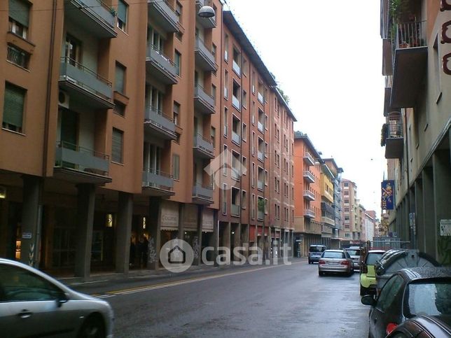 Ufficio in commerciale in Via delle Lame 58