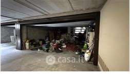 Box/posto auto in residenziale in Viale Antonio Gramsci 121