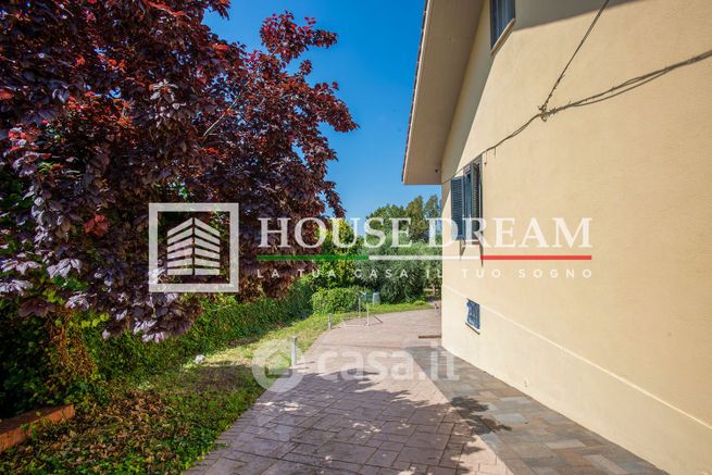 Villa in residenziale in Via della Torre dell'Acqua Sotterra 29
