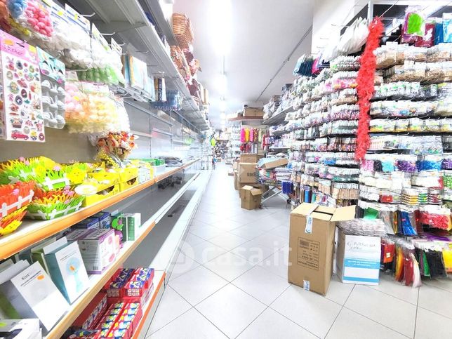 Capannone in commerciale in Via Madonna del Riposo 152