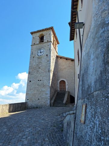 Casa indipendente in residenziale in 