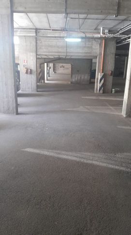 Box/posto auto in residenziale in Viale dei Caduti Nella Guerra di Liberazione 80