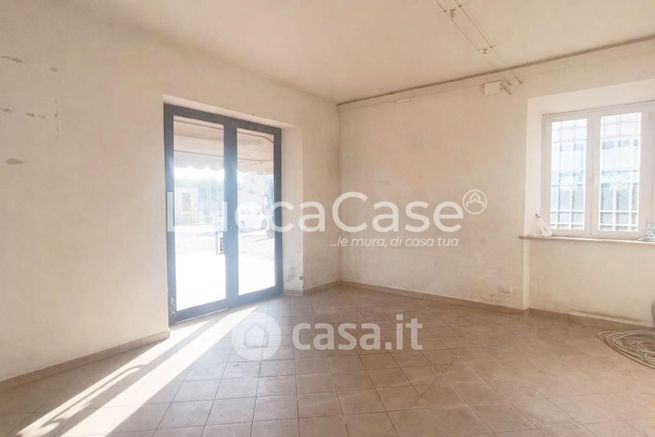 Capannone in commerciale in Via dei Bocchi
