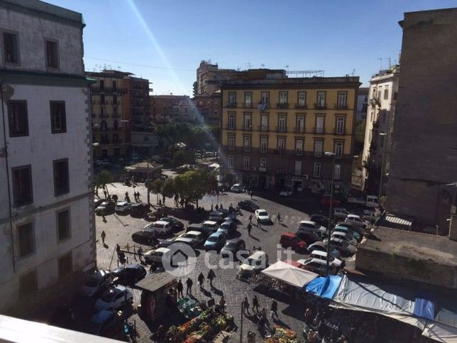 Appartamento in residenziale in Piazza San Anna a Capuana