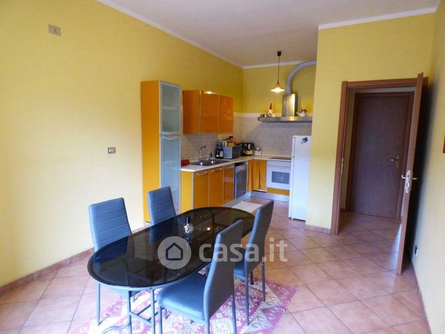 Appartamento in residenziale in Viale E. de Amicis 30