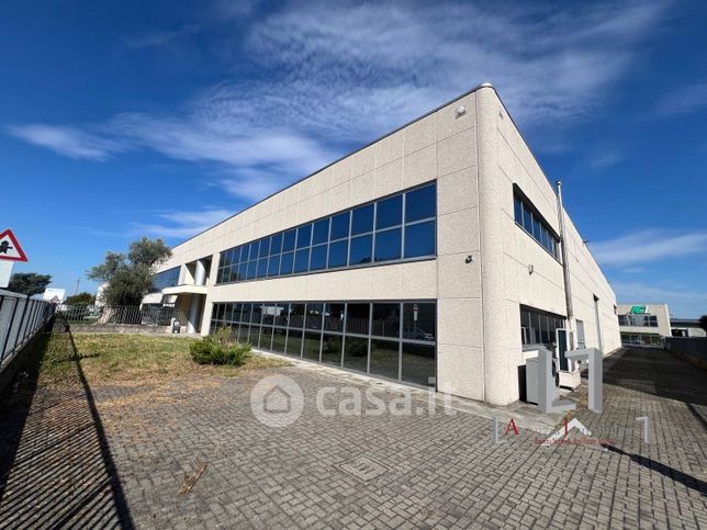 Ufficio in commerciale in Via Roma