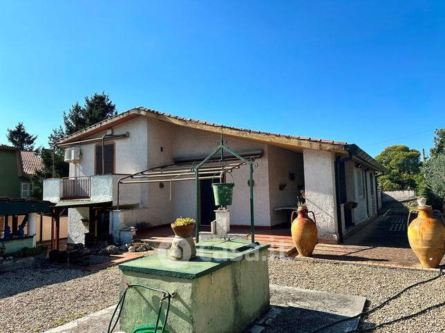 Villa in residenziale in Via dei Fienili
