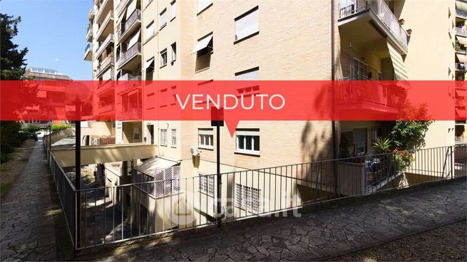 Appartamento in residenziale in Via Laurentina
