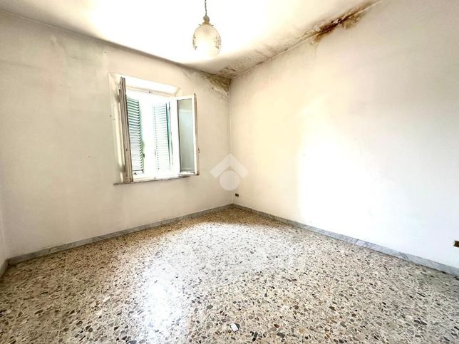 Appartamento in residenziale in Via Valdera Pontedera 225