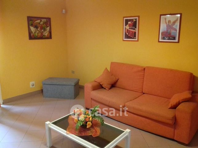Casa indipendente in residenziale in Via Vincenzo Pipitone