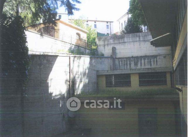 Box/posto auto in residenziale in Piazza Beato Angelo