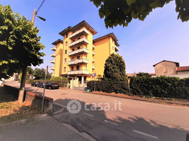 Appartamento in residenziale in Via Tenente Giovanni Adami