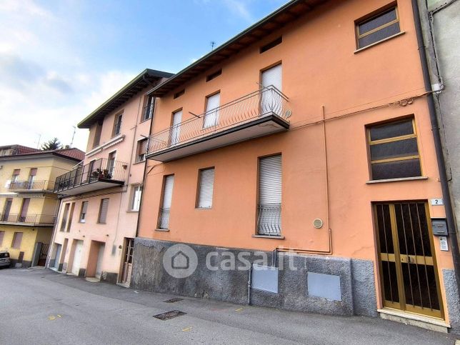 Casa indipendente in residenziale in Via Monsignore Gilardi 2-24