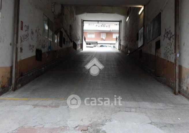 Garage/posto auto in residenziale in Via Licinio Murena 9