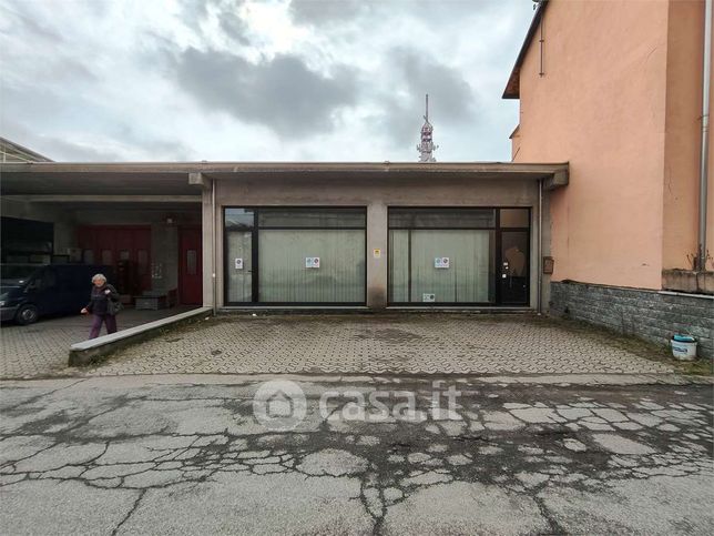 Ufficio in commerciale in 