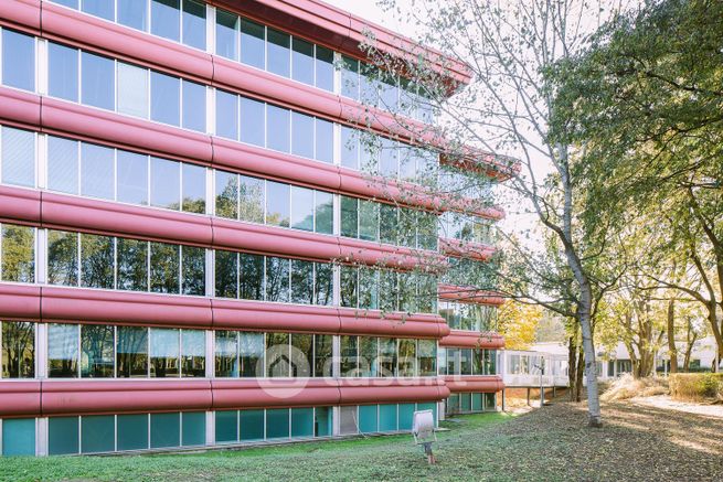 Ufficio in commerciale in 