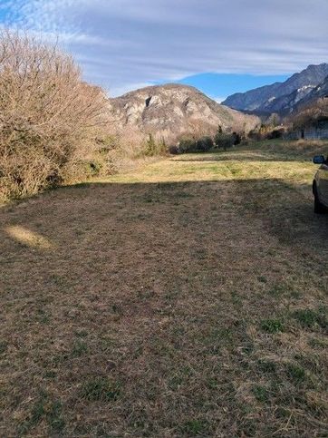 Terreno agricolo in commerciale in 