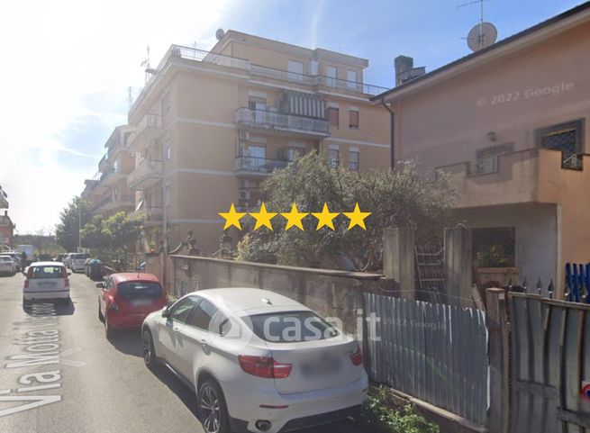 Appartamento in residenziale in Via Motta Visconti