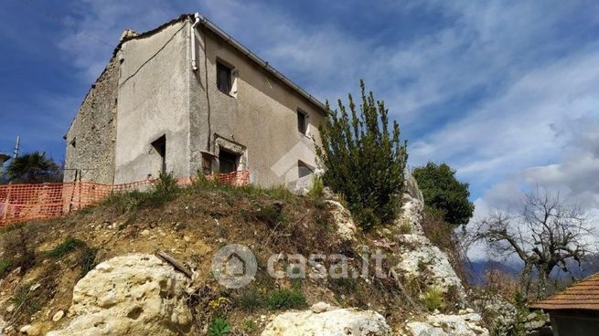 Rustico/casale in residenziale in Via Colle Magnavino