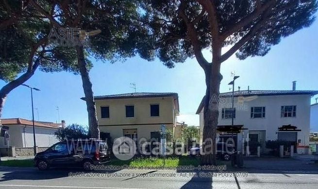 Appartamento in residenziale in Viale della Repubblica 17
