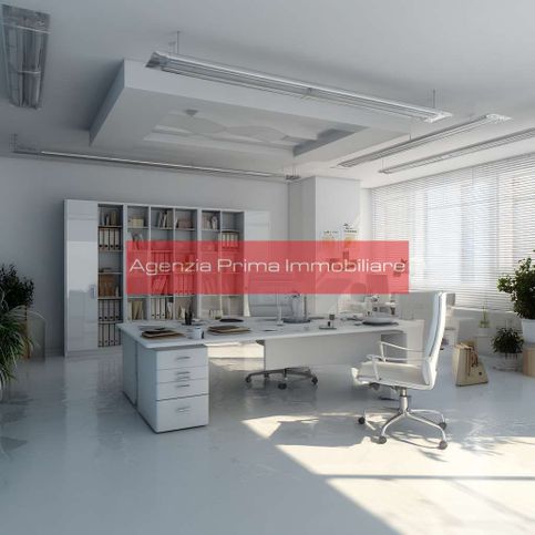 Ufficio in commerciale in