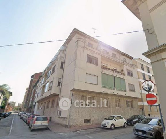 Appartamento in residenziale in Via Aosta 11