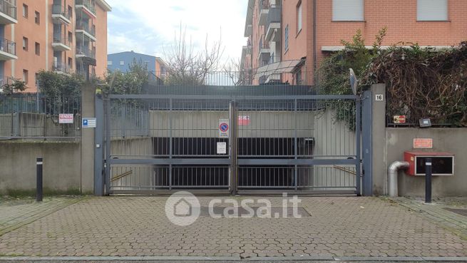 Garage/posto auto in residenziale in Via Lidia de Grada 16