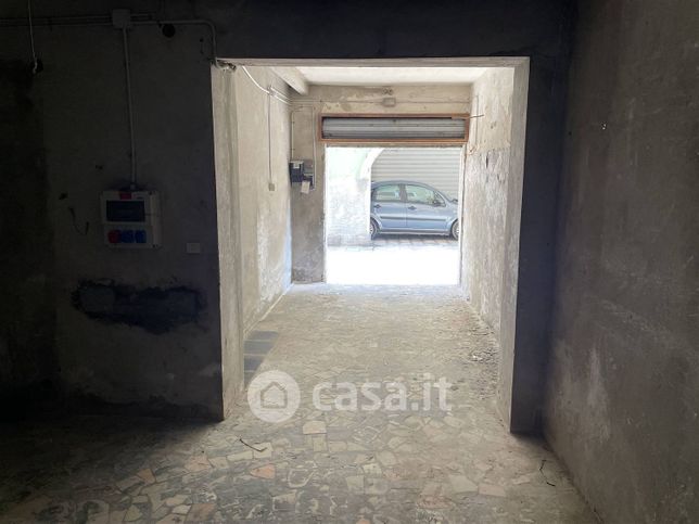 Box/posto auto in residenziale in Calle Gabardi