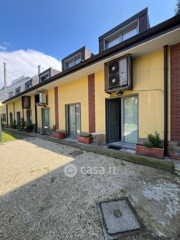 Loft in residenziale in Via Rembrandt 38