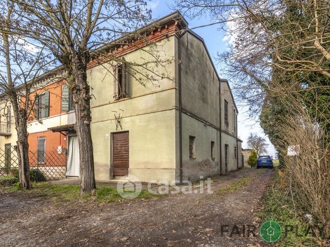 Casa indipendente in residenziale in Via Gambona 46