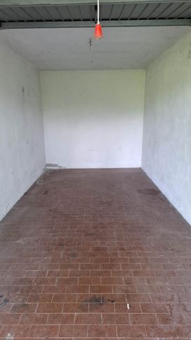 Box/posto auto in residenziale in Via Roma 273
