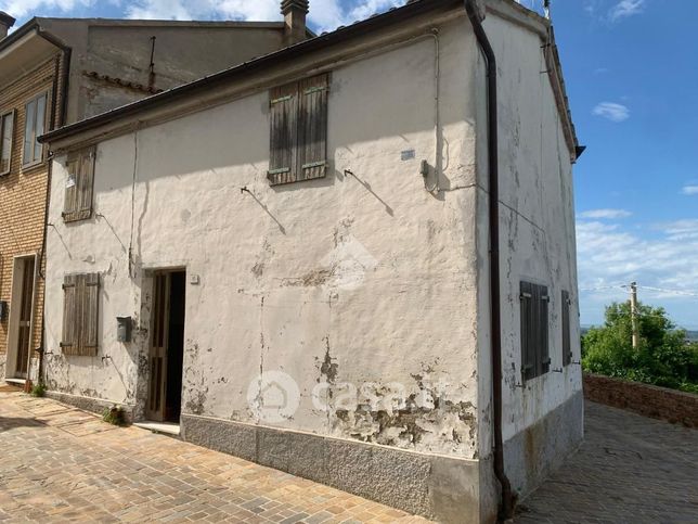 Rustico/casale in residenziale in Via Meleto Castello 15