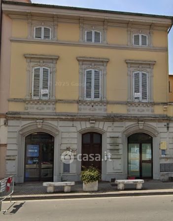 Ufficio in commerciale in Via G. Mazzini 108
