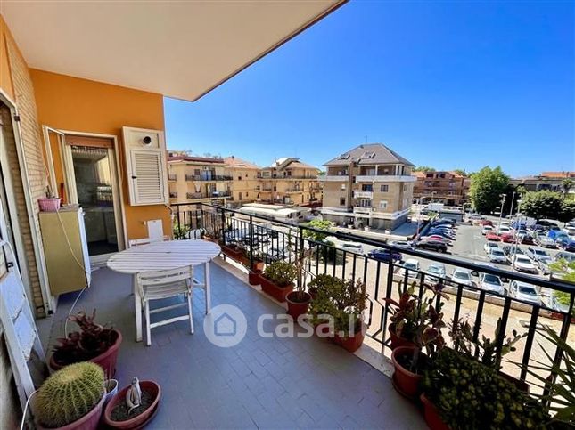 Appartamento in residenziale in Via Palo Laziale