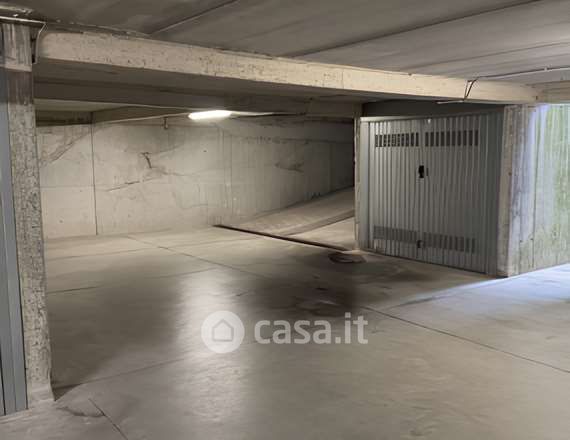 Box/posto auto in residenziale in Via Martiri della Libertà