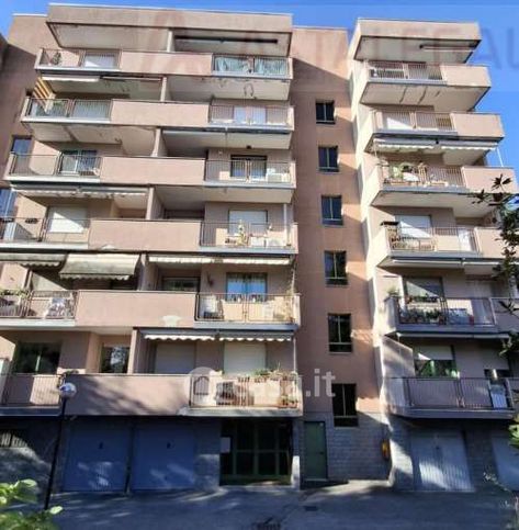 Appartamento in residenziale in Via Ugo Foscolo 13
